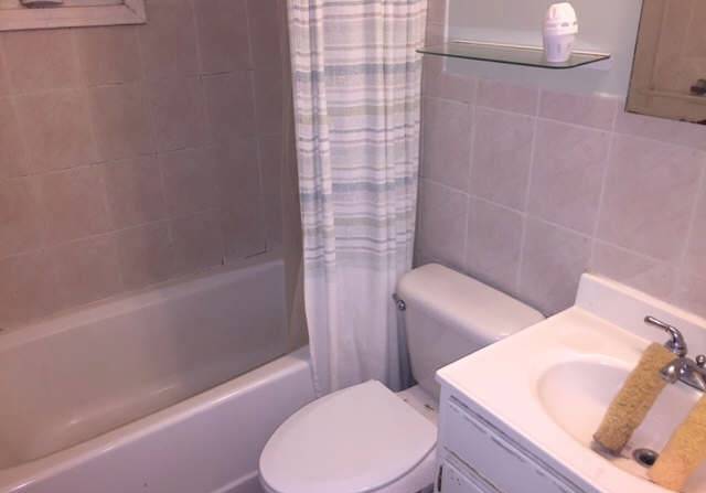 Bathroom before renovations from private loan in nj