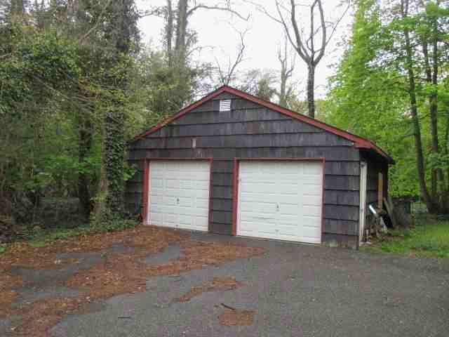 Garage of recently funded hard money loan in stony brook ny