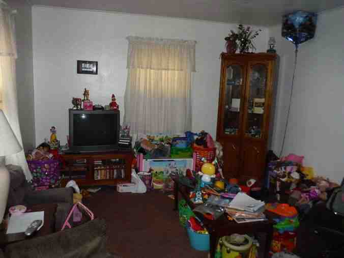 living room before renovations