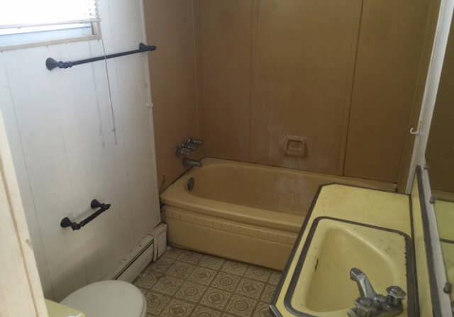 Bathroom before fix and flip funded by hard money lender in NY