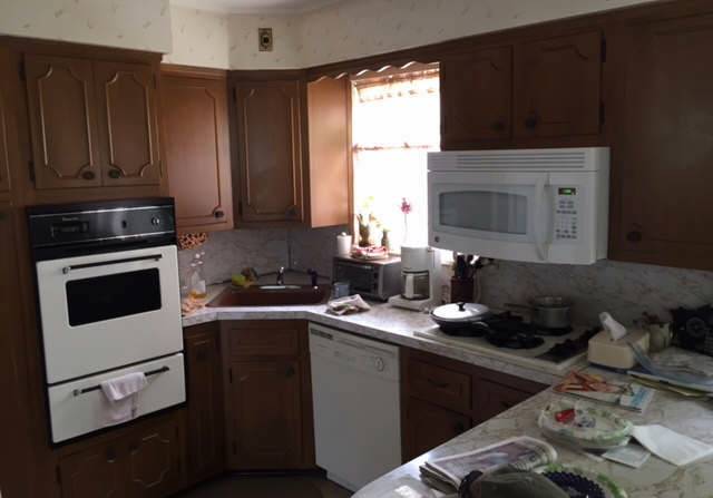 newark kitchen before being renovated